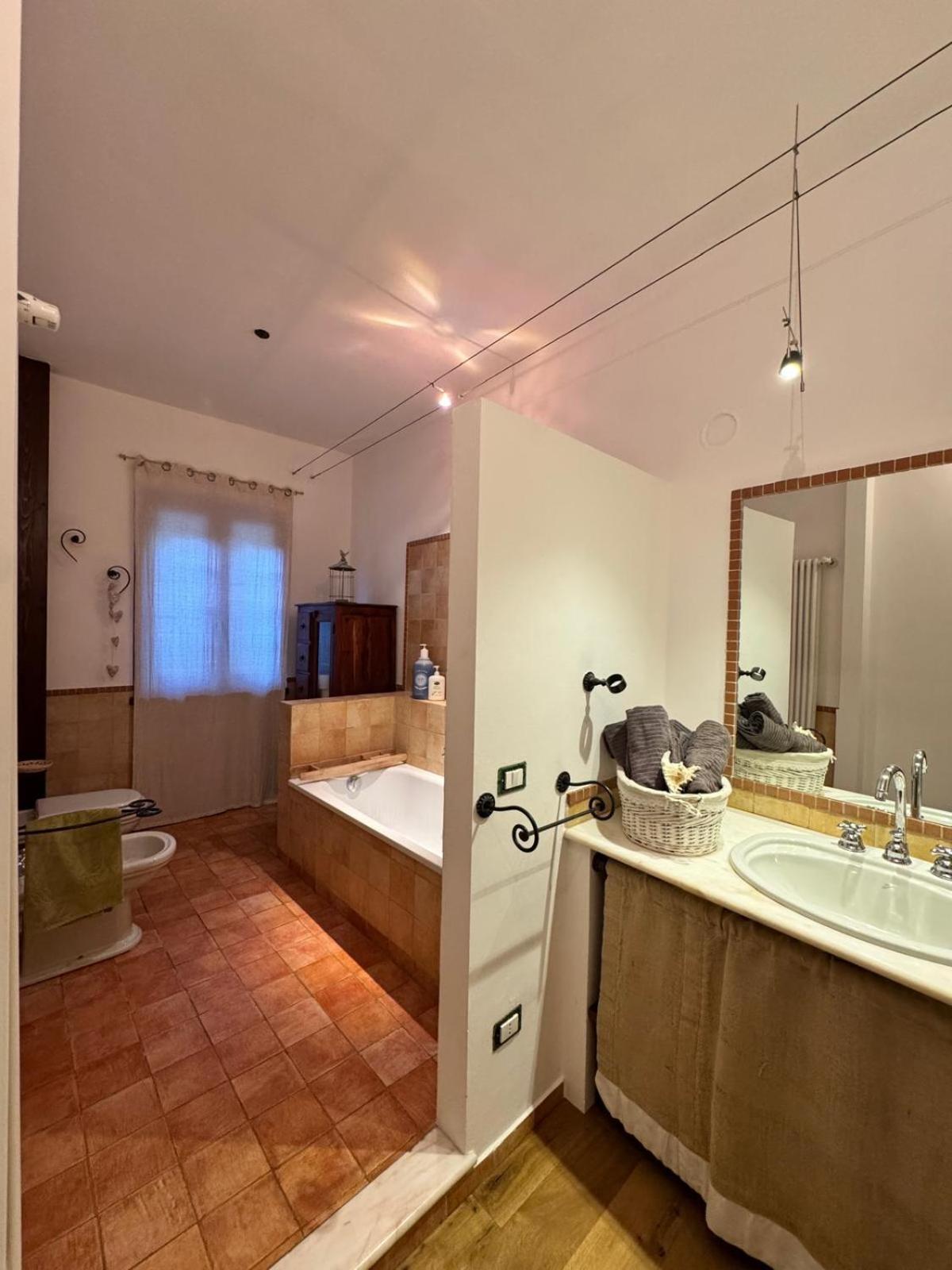 Cocconato Al Riccio Bed & Breakfast エクステリア 写真