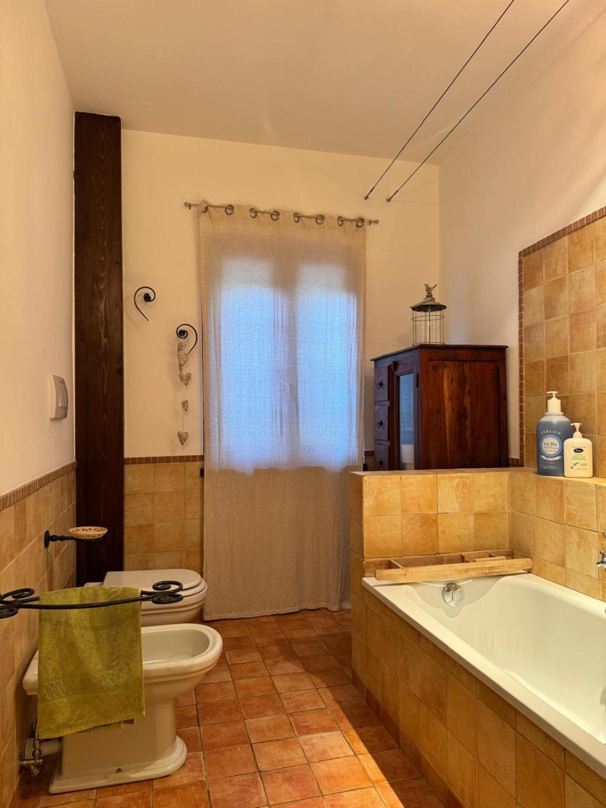 Cocconato Al Riccio Bed & Breakfast エクステリア 写真
