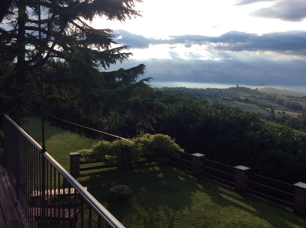 Cocconato Al Riccio Bed & Breakfast エクステリア 写真